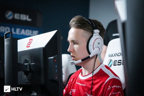 一场强劲的对决！G2赢得了加时赛，拿下了他们选择的地图！G2 1-0 EDG